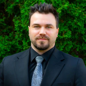 image of agent Brendan Ecker