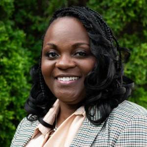 image of agent Deanna Williams