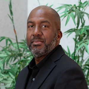image of agent Johnathan Davis