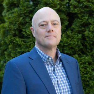 image of agent Luke Johnson