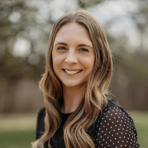 image of agent Nicole Tatro