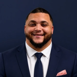 Destin Hollis